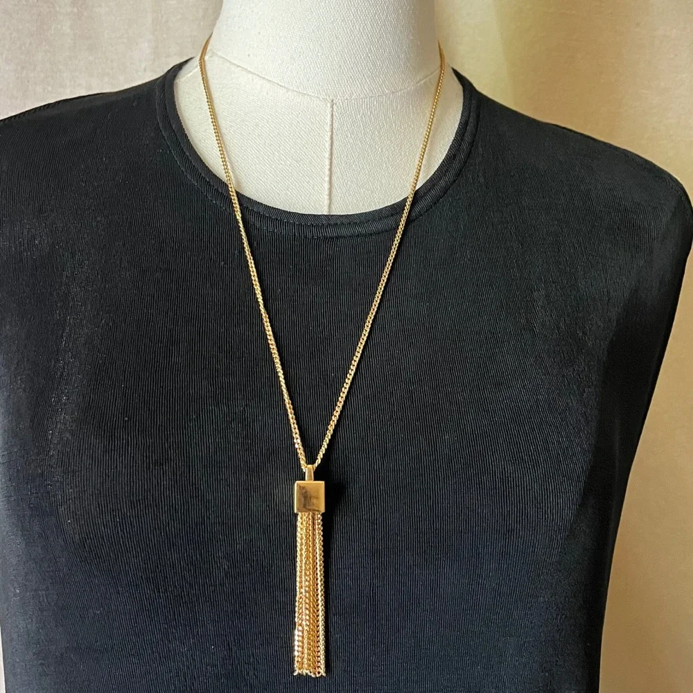 Monet Gold Tone Tassel Pendant Necklace Long Chain Vintage 24.5